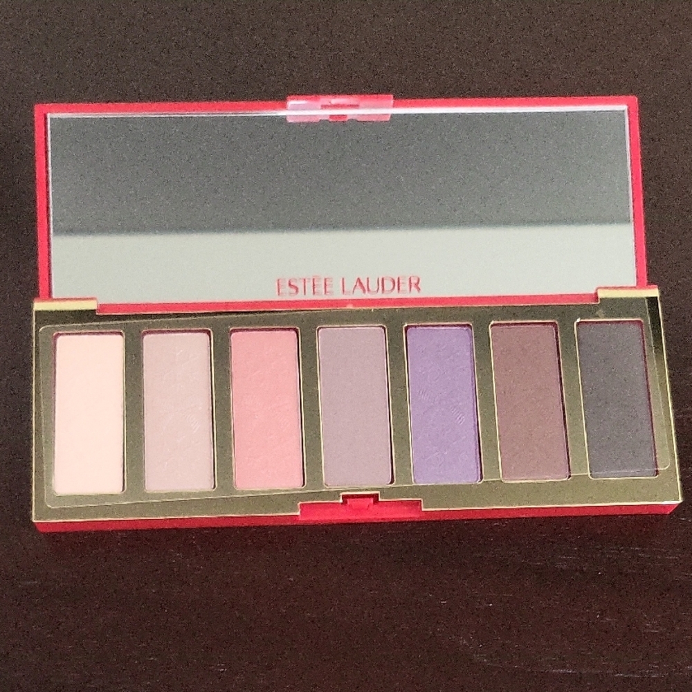 Estee Lauder Eyeshadow Palette - Cream, Pink, and Purple Hues , 2025 Collection